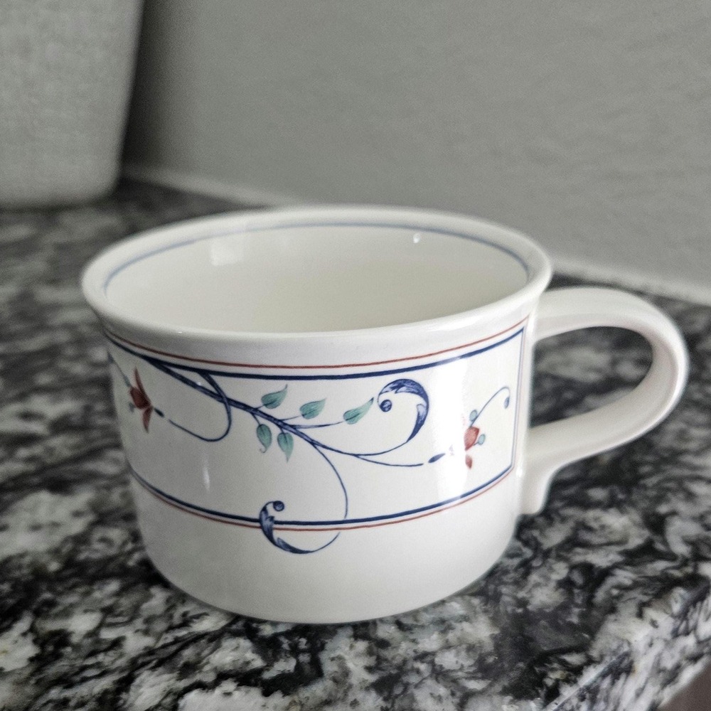 Vintage Set of 7 coffee mugs/cups MIKASA intaglio CAC20 Annette